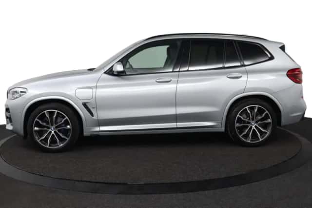 BMW X3 (2021) thumbnail 3