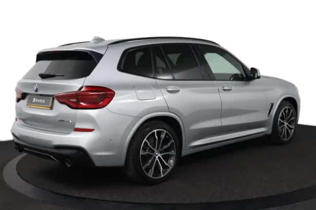 BMW X3 (2021) thumbnail 2