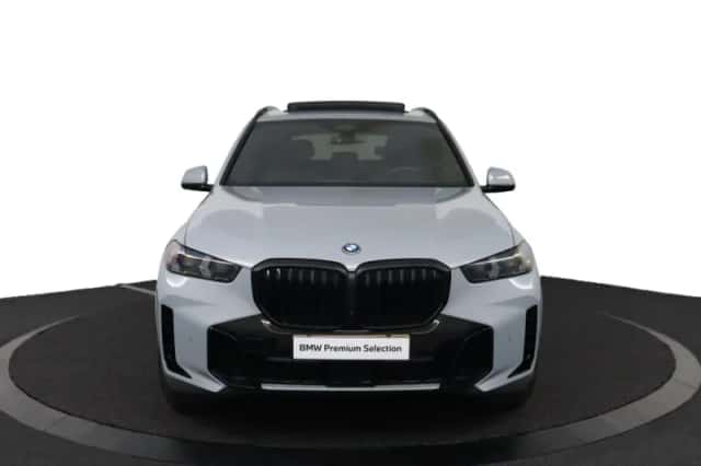 BMW X5 (2024) thumbnail 2