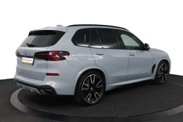 BMW X5 (2024) thumbnail 4