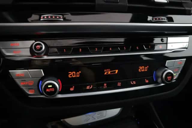 BMW X3 (2021) thumbnail 6