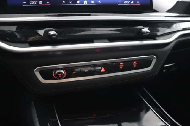 BMW X5 (2023) thumbnail 6