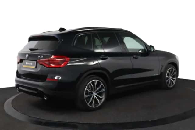 BMW X3 (2018) thumbnail 2