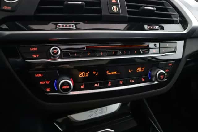 BMW X3 (2018) thumbnail 6