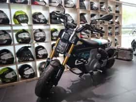 BMW CE (2024)