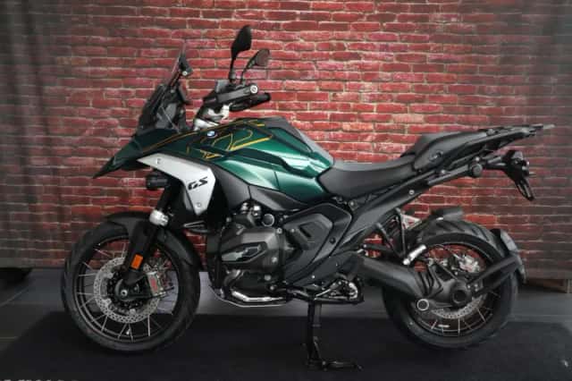 BMW R (2026) thumbnail 1