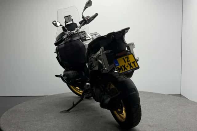 BMW R (2025) thumbnail 4