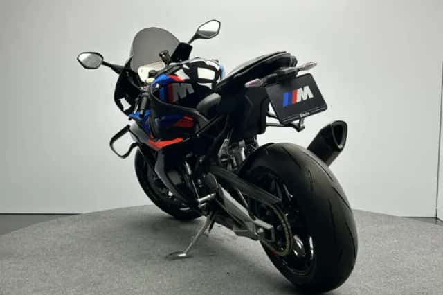 BMW M 1000 RR (2026) thumbnail 5