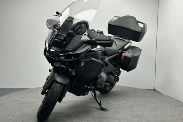BMW R (2026) thumbnail 6