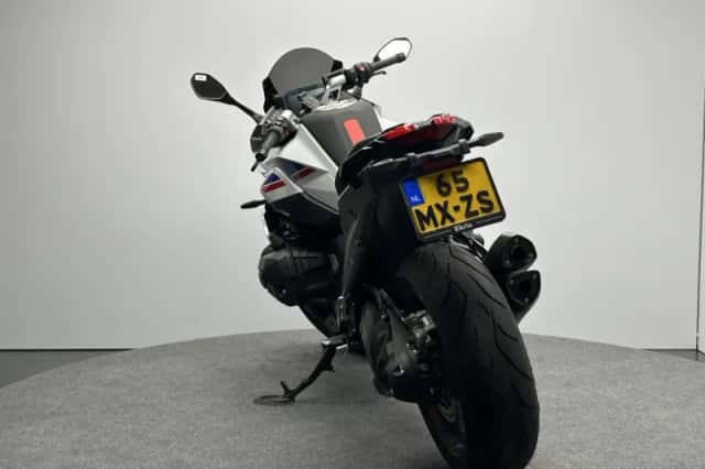 BMW R (2025) thumbnail 4