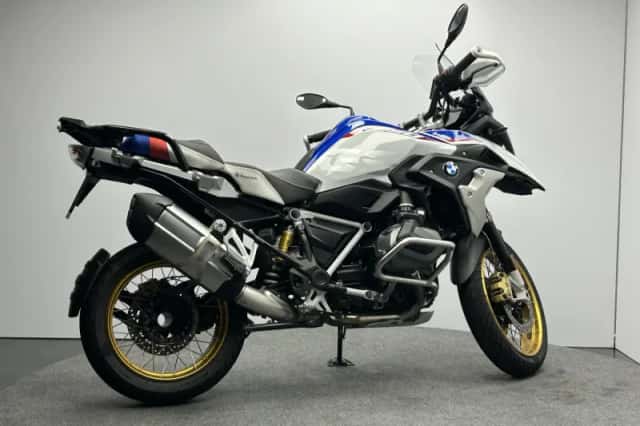 BMW R (2021) thumbnail 3