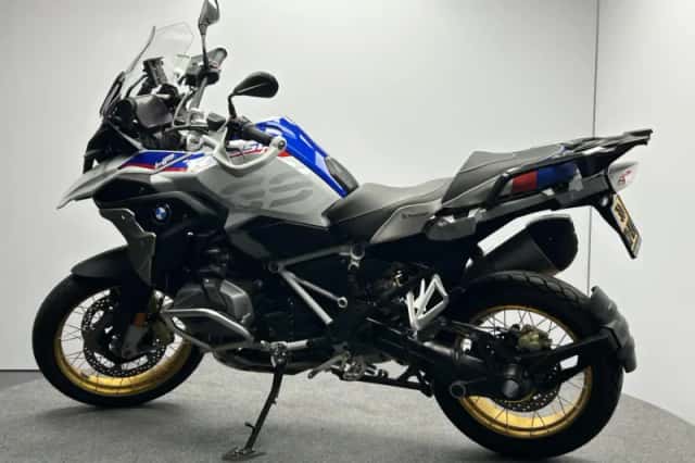 BMW R (2021) thumbnail 6