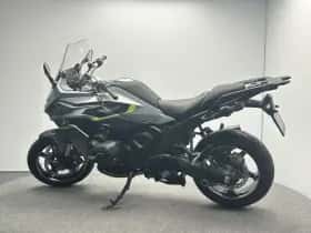 BMW R (2026) thumbnail 6