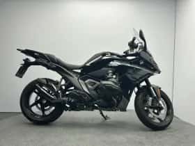 BMW R (2026) thumbnail 2