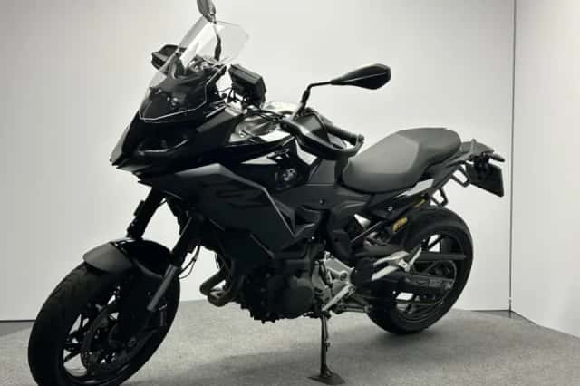 BMW F (2024) thumbnail 2