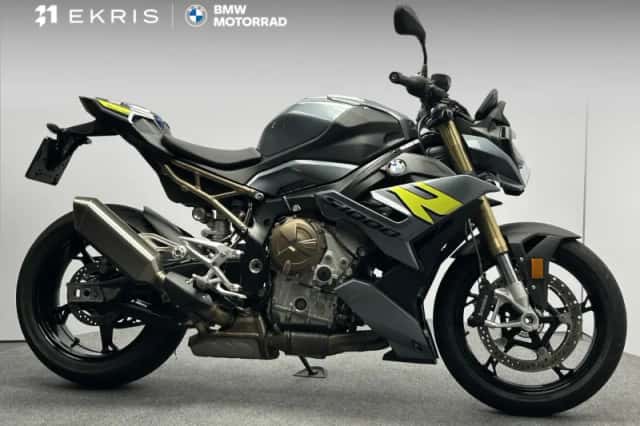 BMW S (2025) thumbnail 1