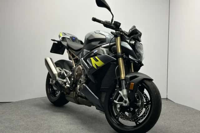 BMW S (2025) thumbnail 4