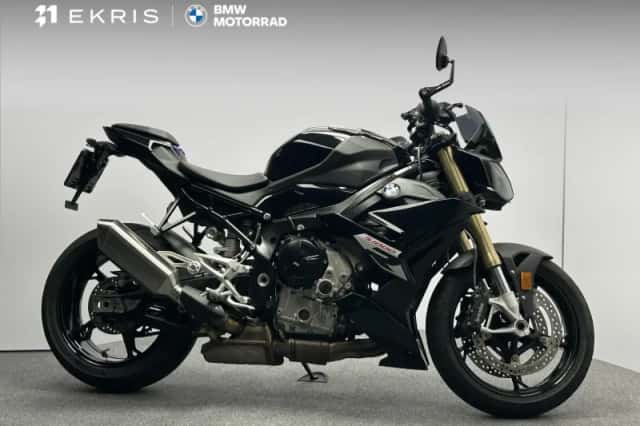 BMW S (2025) thumbnail 1