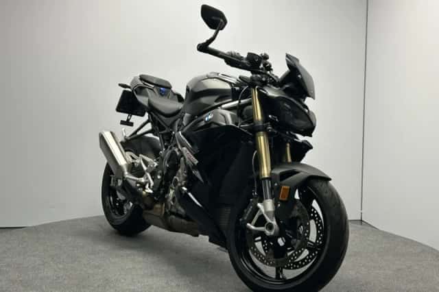 BMW S (2025) thumbnail 4