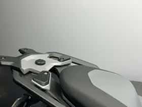 BMW R (2026) thumbnail 13