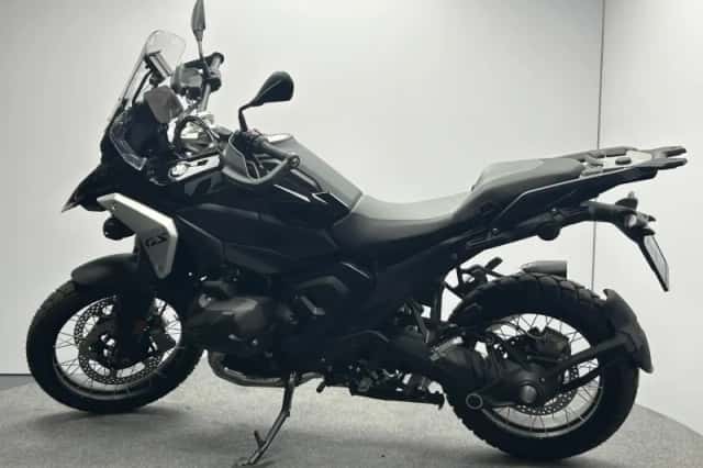 BMW R (2026) thumbnail 6
