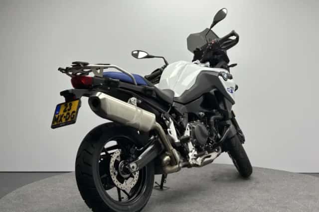 BMW F (2025) thumbnail 5