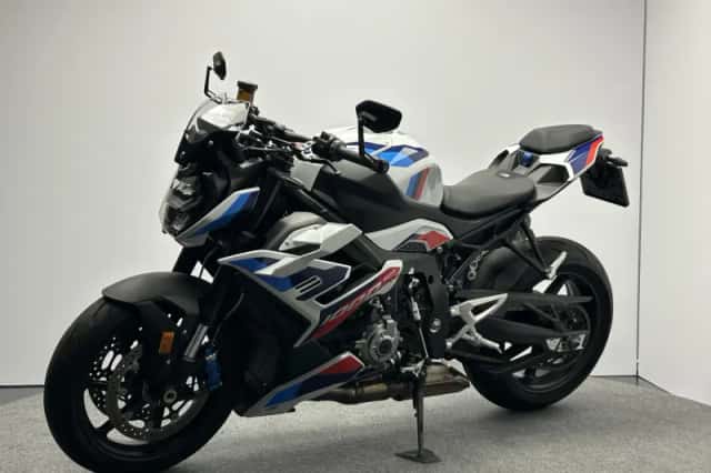 BMW M 1000 R (2024) thumbnail 2