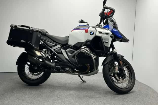 BMW R (2025) thumbnail 2