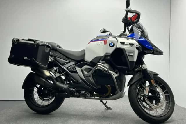 BMW R (2025) thumbnail 3