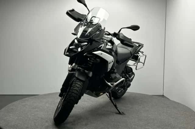 BMW R (2024) thumbnail 4