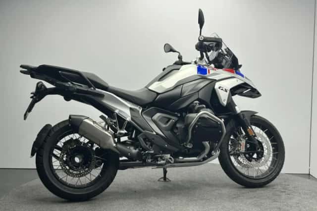 BMW R (2026) thumbnail 3