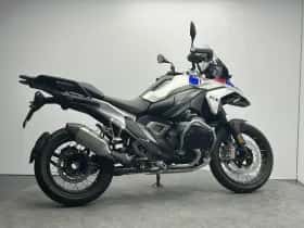 BMW R (2026) thumbnail 3