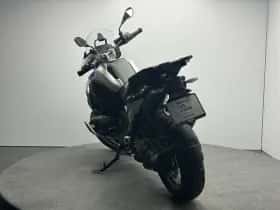BMW R (2026) thumbnail 5