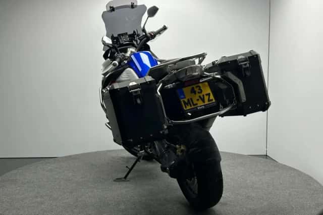 BMW R (2020) thumbnail 6