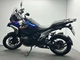 BMW R (2026) thumbnail 6