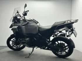 BMW R (2026) thumbnail 6