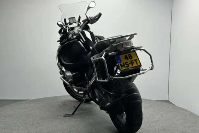 BMW R (2023) thumbnail 6