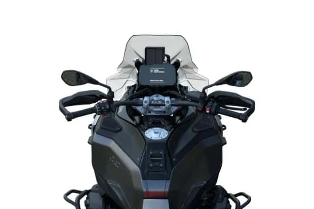 BMW R (2026) thumbnail 3