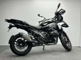 BMW R (2026) thumbnail 3