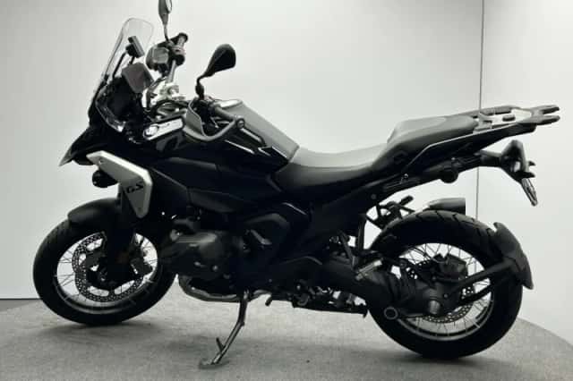 BMW R (2026) thumbnail 6