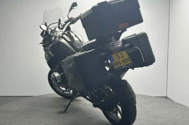BMW R (2017) thumbnail 5