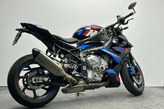 BMW M 1000 R Competition (2023) thumbnail 3