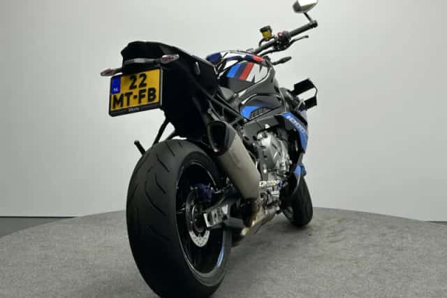 BMW M 1000 R Competition (2023) thumbnail 4