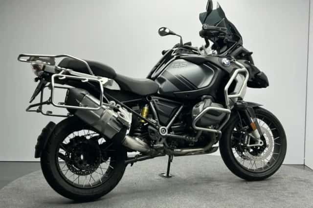 BMW R (2023) thumbnail 3