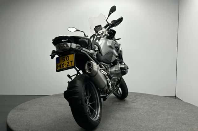 BMW R (2013) thumbnail 4