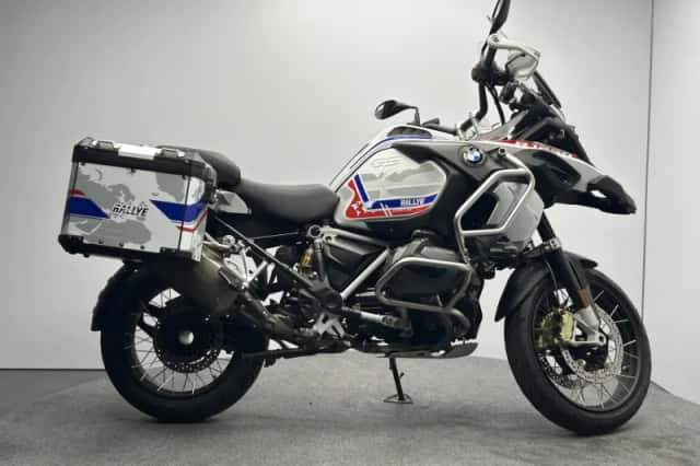 BMW R (2022) thumbnail 2