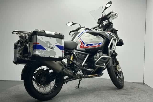 BMW R (2022) thumbnail 3