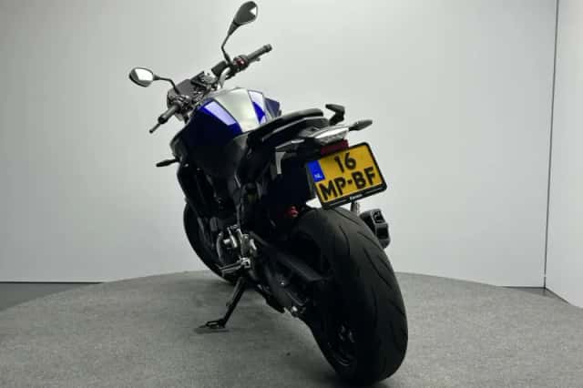 BMW F (2021) thumbnail 5