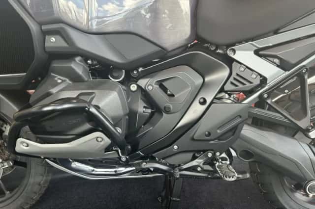 BMW R (2026) thumbnail 2
