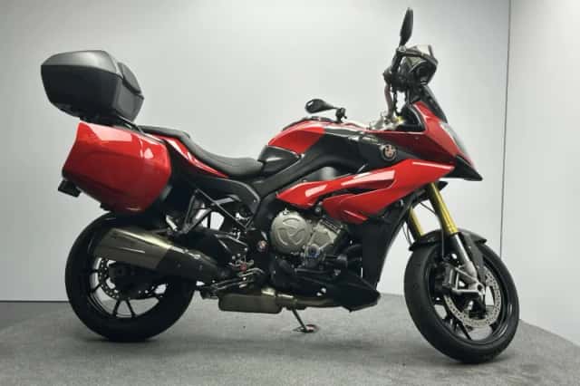 BMW S (2015) thumbnail 2